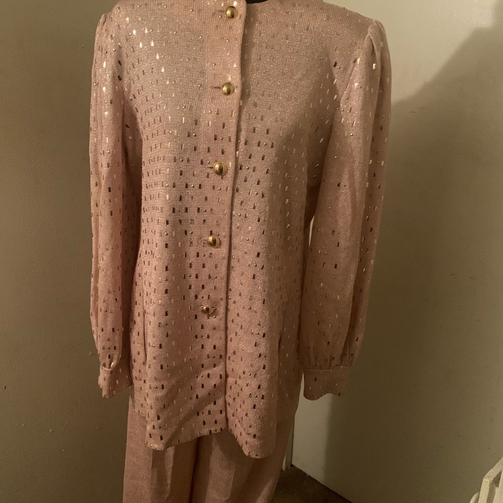 St. John 2 piece sweater knit pants suit